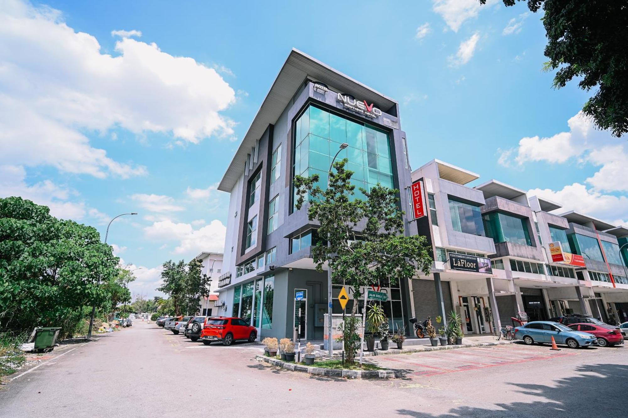 Swing & Pillows - Kota Kemuning Selangor Formerly Known As Nuevo Boutique Hotel Shah Alam Exterior photo